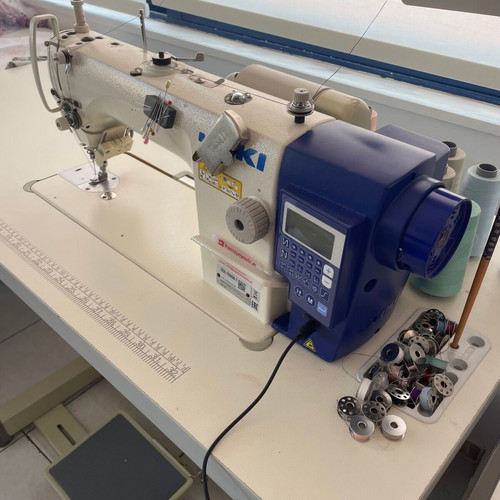 JUKI 7000 Automatic Single-Needle Sewing Machine like new with Direct Drive motor