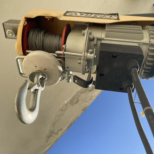 Express YT 125/250 hoist with 600KG-75cm arm