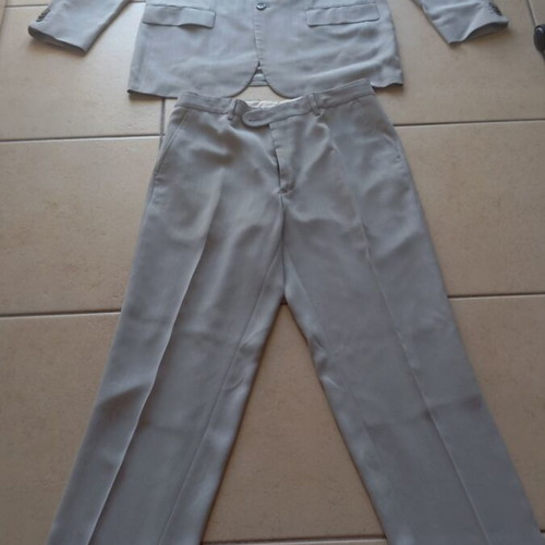Italian suit Milano Nets gray like new, shirt size L