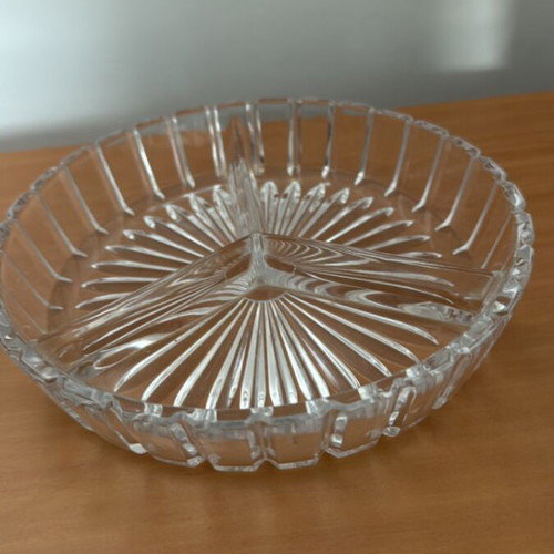Crystal plate for nuts like new