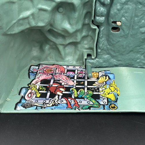 Castle Grayskull Shell 1981 vintage, like new