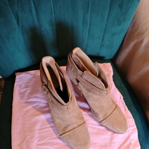 Rag & Bone Harrow suede ankle boots tan beige like new