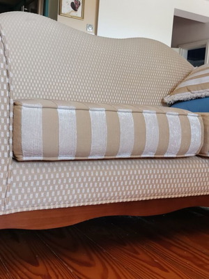 Two- and three-seater sofa set, solid wood, elegant upholstery