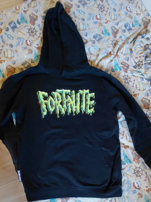 Μπλούζα φούτερ Fortnite μεταχειρισμένη, χειμωνιάτικη με κουκούλα