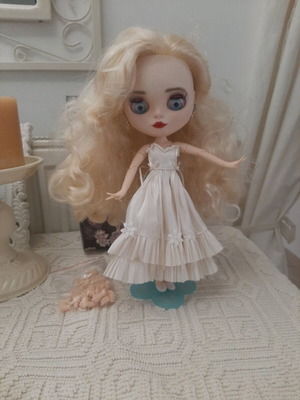 Bryath doll new, changes eyes, hair and hands