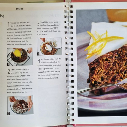 Baking cookbook Essential Cooking Series, Kitchen Library