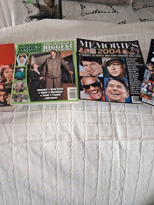 Magazines and book like new about movies and famous people