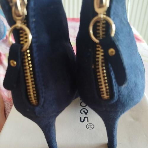 Ideal Shoes ankle boots size 37 used dark blue with worn heel