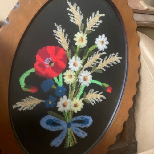 Frames used, embroidered and carved, pack of 10 pieces