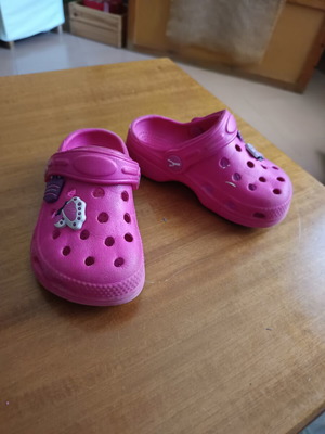 Crocs ροζ σαμπό μεταχειρισμένα, νούμερο 22/23 για κορίτσια