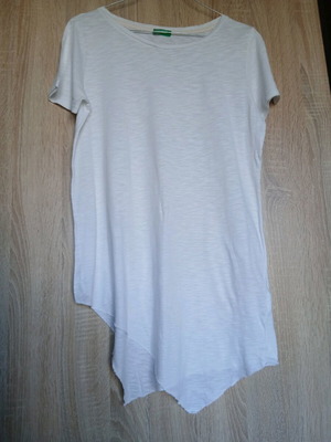 Benetton pack of 2 white blouses like new size M