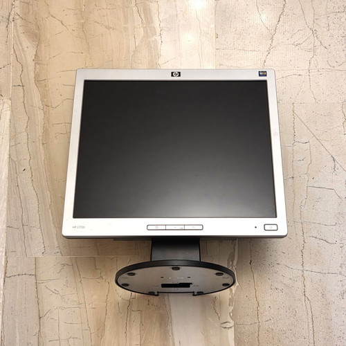 HP L1706 17" LCD οθόνη σαν καινούργιο, ασημί/μαύρο