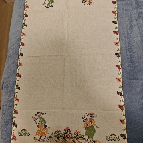 Antique embroidery like new, 60 years old, with DMC threads