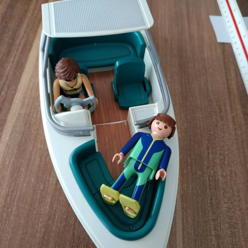 Playmobil no 6981 used with missing parts