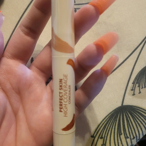 Sheglam concealer new, shade buttercream