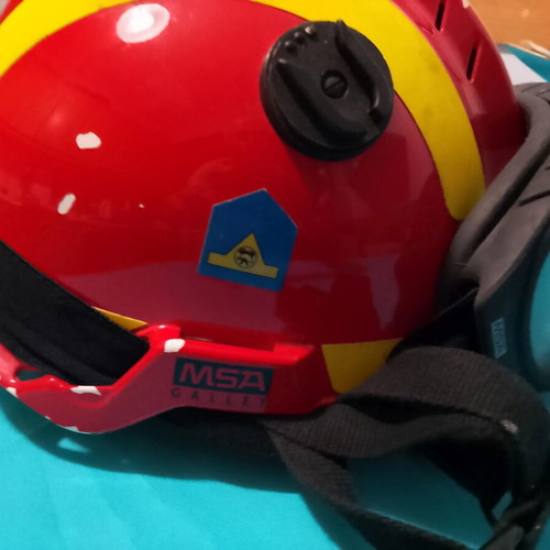Firefighter helmet Dasopirosvesti - EMAK 2005 with rescue mask