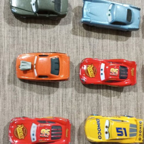 Mac Queen toy car figures used, pack of 30, metal