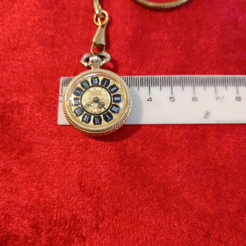 Spendid pocket watch wind-up like new with chain