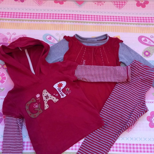 GAP set of 3 pieces used for 3 years old red