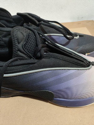 Adidas basketball Donovan Mitchell 7 sneakers like new, multicolor
