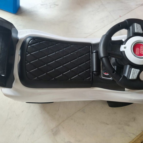 Pedal Car like new, white with lights and music for kids up to 4 years