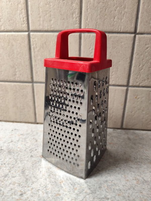 Grater like new