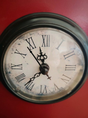 Indoor analog tabletop clock used