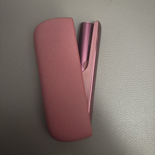 Iqos Iluma used, burgundy with charger in original box