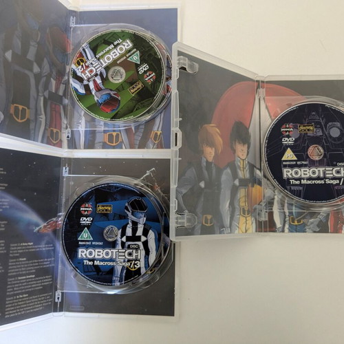Robotech The Macross Saga DVD box set like new, remastered extended edition