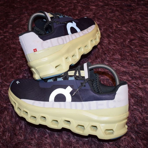 On Cloudmonster sports shoes used, size 44, blue