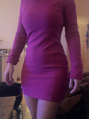 Magenta dress with back opening used Zara