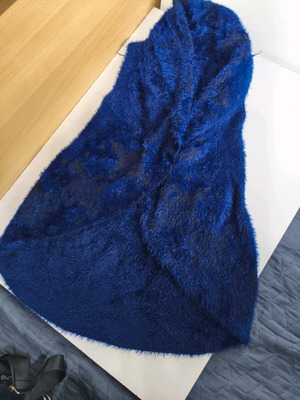 Fuzzy vest like new, black and blue, size S