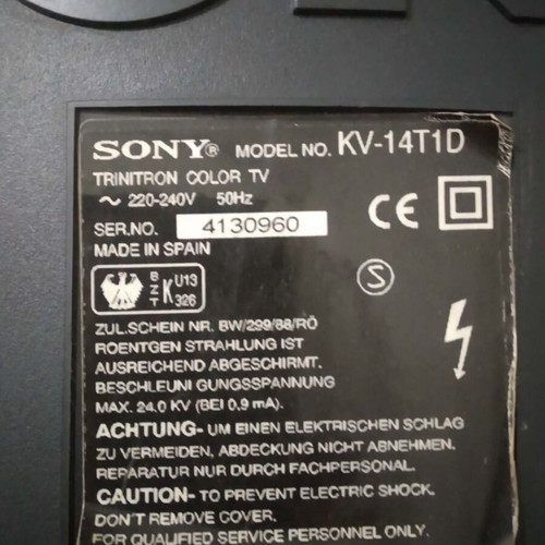 Sony Trinitron 14 used, fully functional TV missing logo