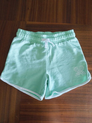 Girls' shorts new, green, size 116-122 for ages 6-7