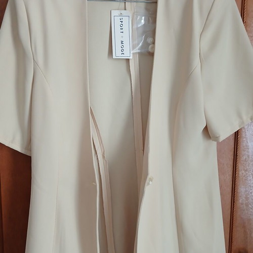 Linea women's suit jacket new, gold color