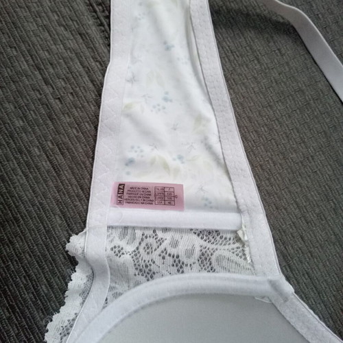 Hana bra size 105C/85C with floral pattern and lace, white