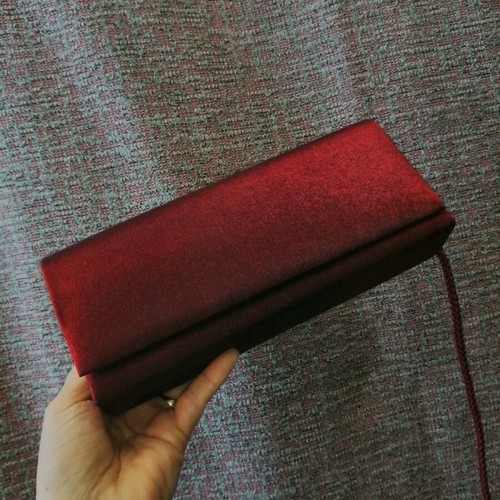 Evening bag like new, burgundy, handheld with strap