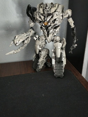 Transformers ROTF Megatron 2009 Leader Class figure