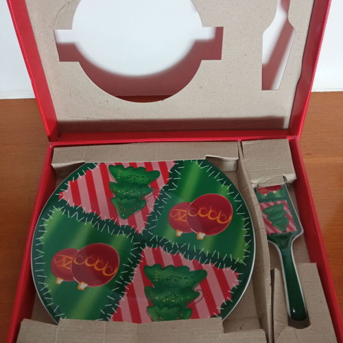Holiday Style Christmas Cake Plate & Server set, new