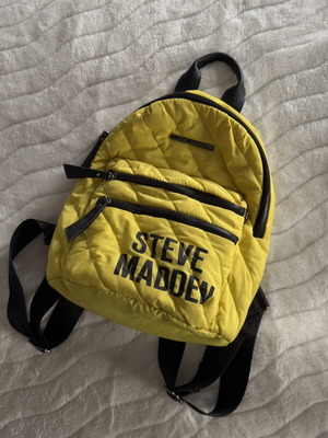Steve Madden κίτρινο καπιτονέ mini backpack