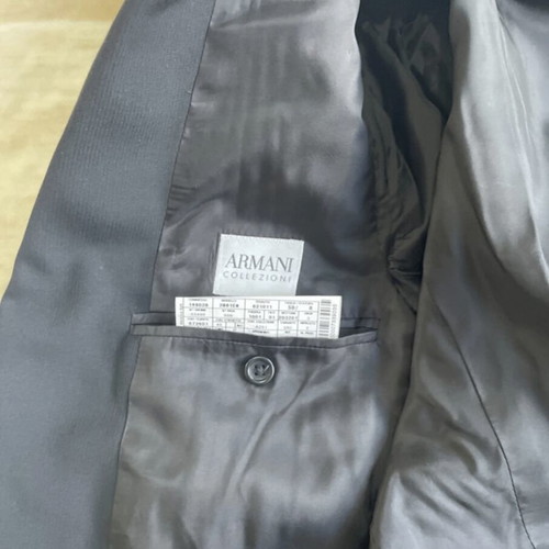Armani Collezioni men's black suit No 50 like new