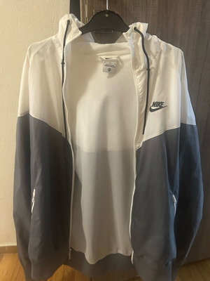 Nike jacket σαν καινούργιο, μέγεθος M