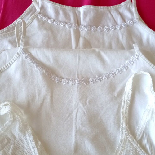 Cotton camisoles pack of 3 used, medium, white with floral details