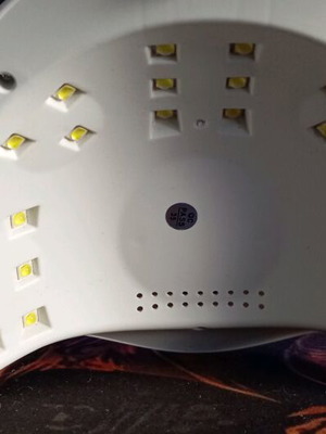 Nail lamp with timer and USB function like new