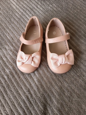 Children's shoes new