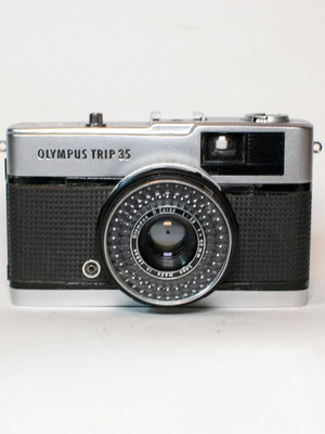 Olympus Trip 35 analog camera with original case