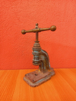 Bagou press used, old