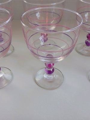 Set of 6 glass ice cream goblets like new