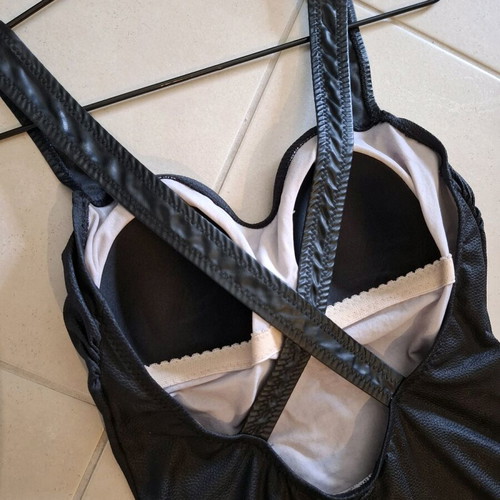 Pink sands one-piece swimsuit like new, size S, black