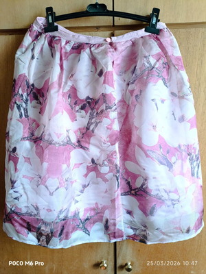 Spring floral skirt with lining, size large, like new, pink and white